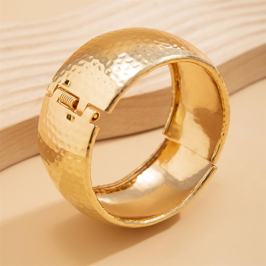 Exaggerated Punk Big Heavy Metal Wide Closed Bangles for Women Trend 2026 Vintage Arm Bracelet Pulseras Grunge Jewelry Steampunk