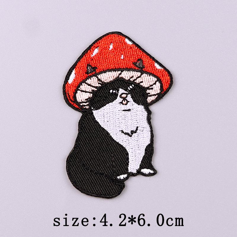 Mushroom Patch Iron On Patches For Clothing Thermoadhesive Patches On Clothes Natural Cartoon Embroidery Patch For Clothes Badge