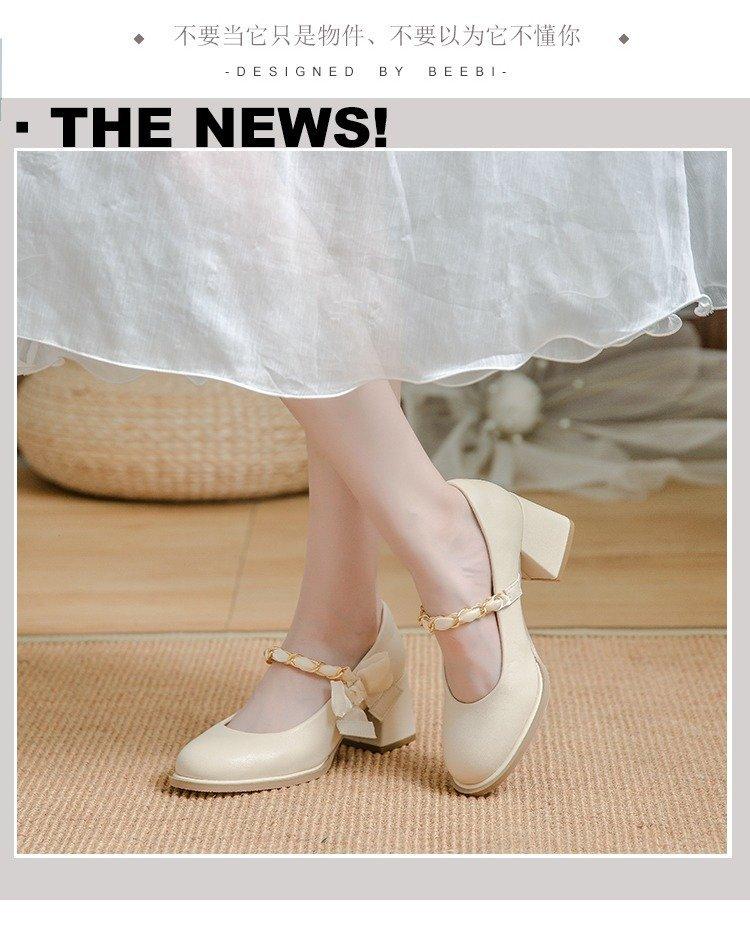 Женские туфли на высоком каблуке 2025 весна новые в сказочном стиле универсальные на толстом каблуке маленькие кожаные туфли с юбкой туфли Мэри Джейн женские