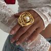 Новое преувеличенное металлическое плиссированное кольцо с имитацией жемчуга, персонализированное милое и прохладное открытое кольцо