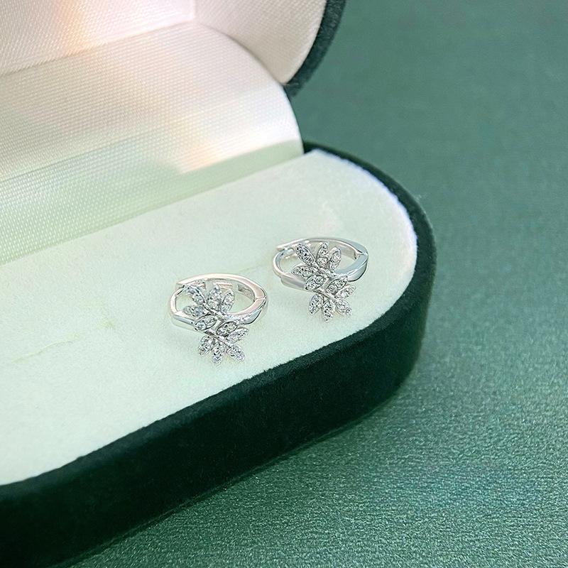 Легкие роскошные серьги-вкладыши с бриллиантовой инкрустацией для женщин с высококачественным нишевым дизайном Новые серьги Temperament