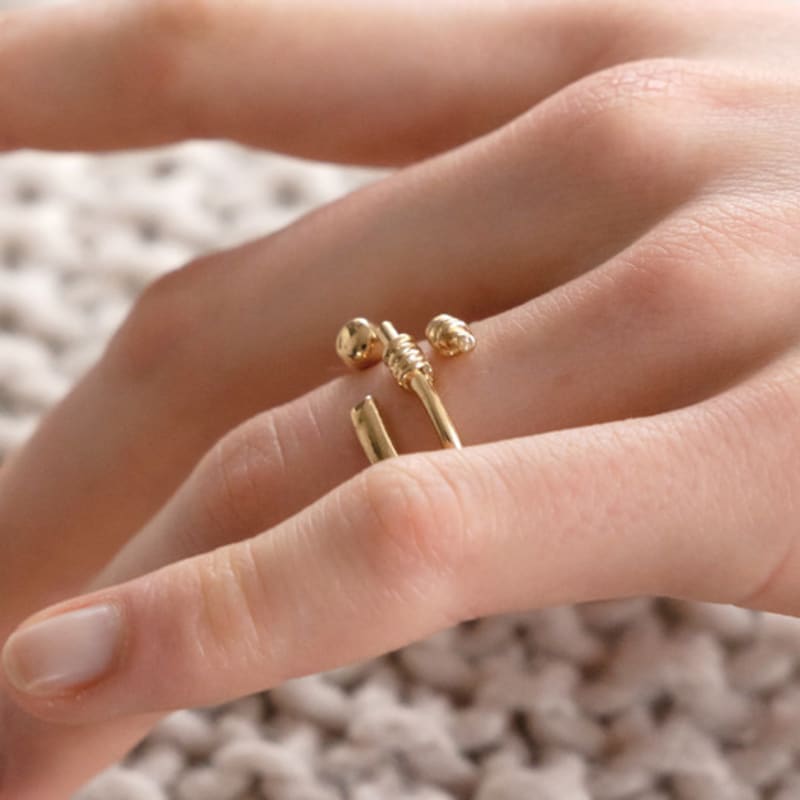 КОЛЬЦО С ФРАГМЕНТАМИ ОЛЕНЯ 5,6