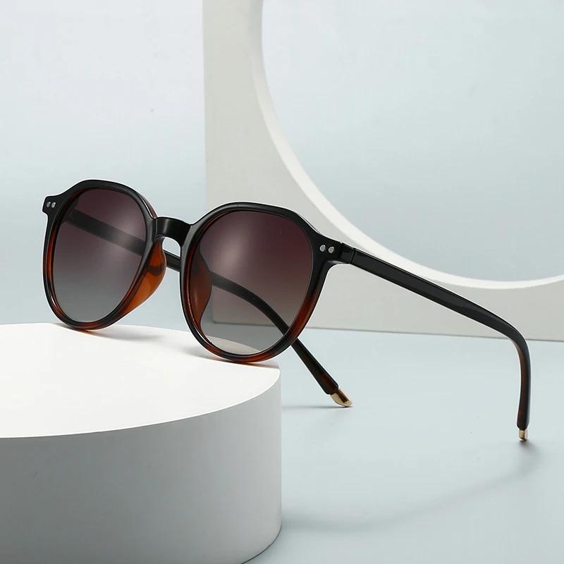 Fashion Round Sunglasses Women Vintage Rivets Punk Men Ins Popular Shades Gradient Sun Glasses UV400