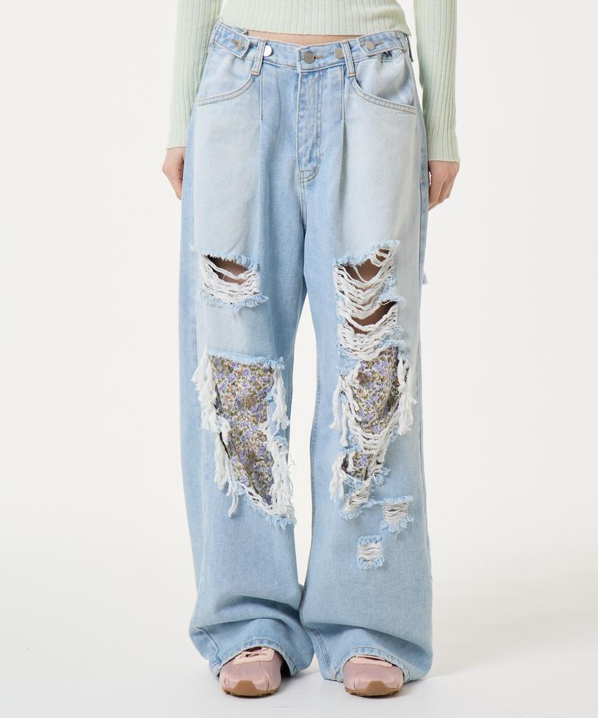UNKNOWN PLANET Custom One-Pleat Flower Lace Distressed Denim Pants Light Blue