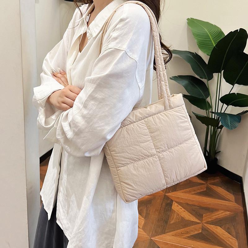 Ielgy Tote Bag Large Capacity Solid Color Simple Nylon Diamond Shoulder Bag Daily Commuter All-Match Underarm Bag