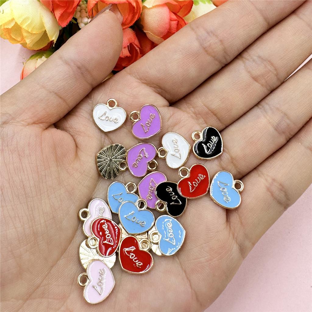 Сплав капает масло Мода 20 шт. Материал ручной работы Свободные бусины DIY Ювелирные аксессуары для браслета Серьги Изготовление маленьких бусинок в форме сердца любви