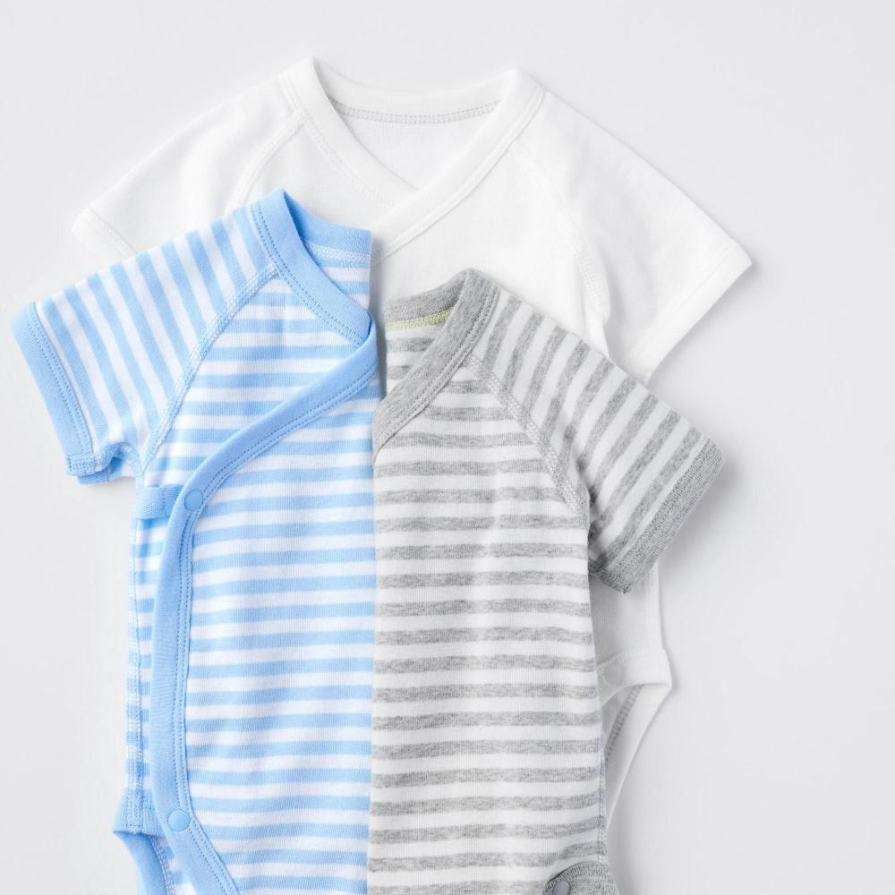 Uniqlo Japan Bodysuit  Short Sleeve  Front Opening 