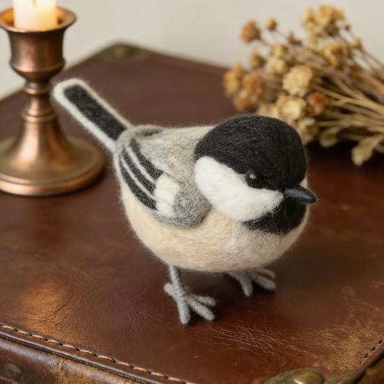 Felt Bird Sculpture Handmade Wool Songbirds Figure Realistic Wildlife-Inspired Design Soft Layered Feathers Decorative Figurine