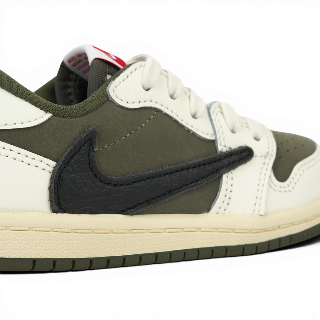 Кроссовки Travis Scott x Air Jordan 1 Retro Low OG SP TD Reverse Olive / Medium Olive Baby Green Black Sail DO5441-200