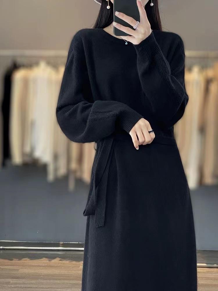 Осень и зима новый темперамент на шнуровке тонкое вязаное платье женская мода средней длины внутреннее платье-свитер