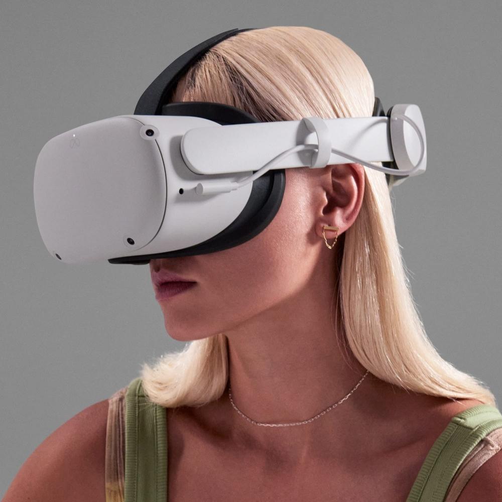 В комплект входит ремешок Quest 2 Elite.