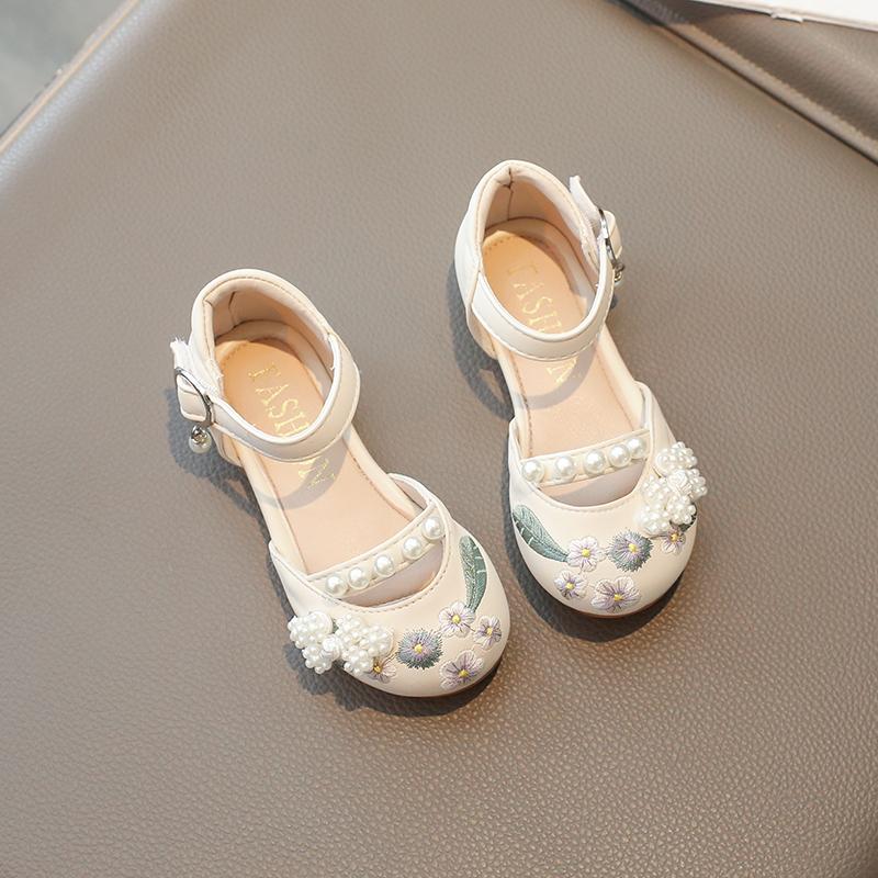 Обувь принцессы для девочек с вышивкой в этническом стиле, детские сандалии с жемчугом и милыми носочками, элегантные детские туфли на плоской подошве