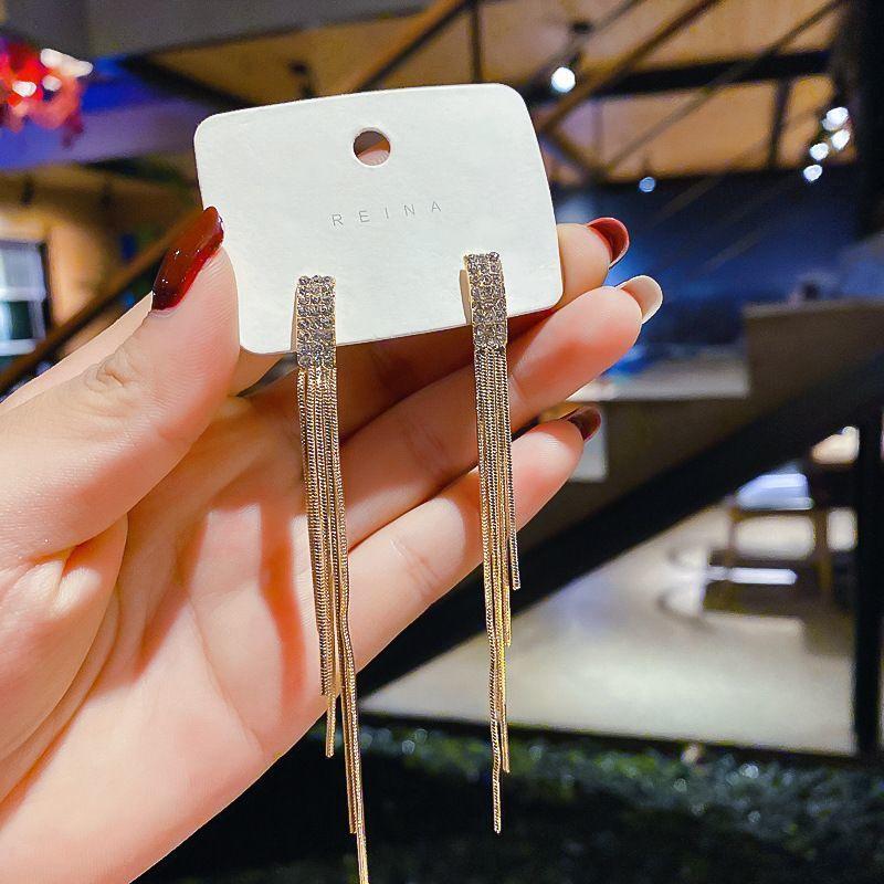 Silver Needle French Fresh Exaggerated Diamond Earrings Light Luxury High-end Stud Earrings Temperament Earrings Design Sense Niche