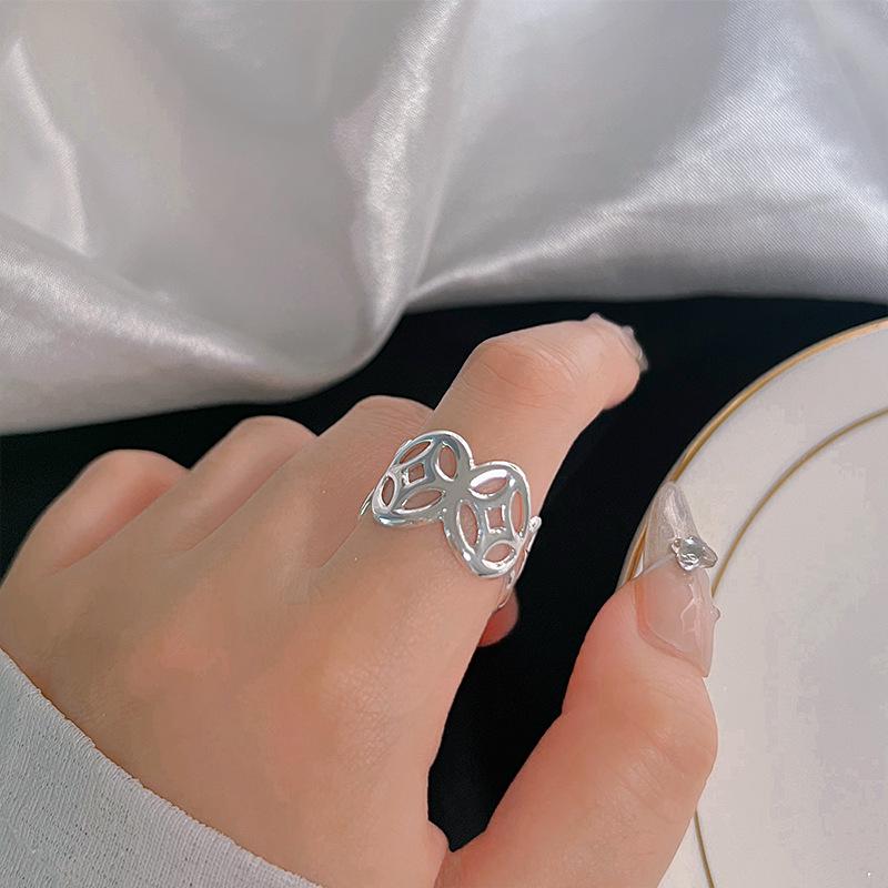 Цветочное кольцо из стерлингового серебра для женщин - Высококачественный дизайн с открытым соединением для осени/зимы