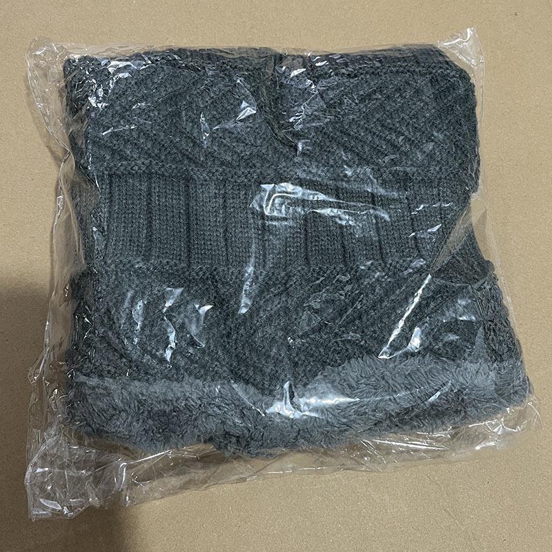 Мужская зимняя вязаная шапка с бархатной подкладкой и защитой ушей