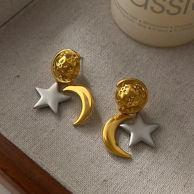 Контрастные цветные звезды, серьги-гвоздики «Солнце и Луна», атмосферная легкая роскошь, высококачественные серьги, уникальный дизайн, серьги «Холодный ветер» от знаменитостей