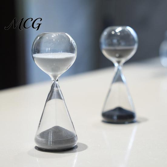 Healing Desk Ornament Hourglass Ornaments, 15 Min Sand Timer, Nordic Minimalist Unique Artistic Home Decor, Glass Desktop Gift Stress Relief