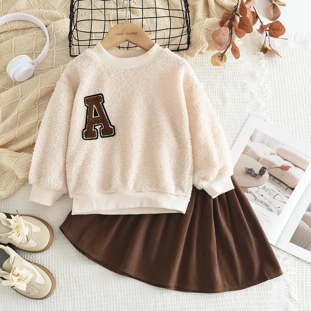 Костюм для девочки с длинными рукавами Bear Leader 3-7 лет кофейного цвета с надписью «Топ + юбка» Комплект из двух предметов TQ062