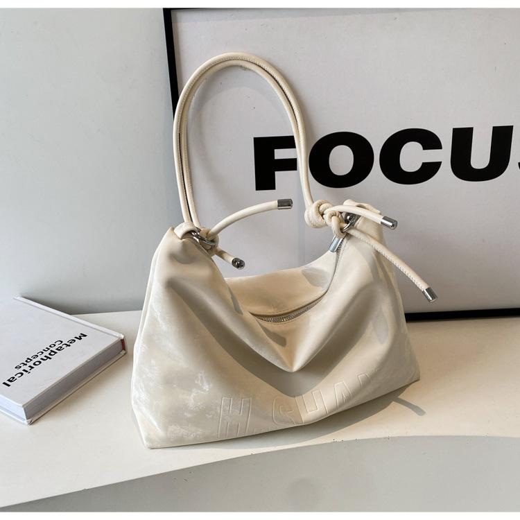 Trendy pink large-capacity messenger bag women's 2025 new spring fashion popular tote bag casual bucket bag