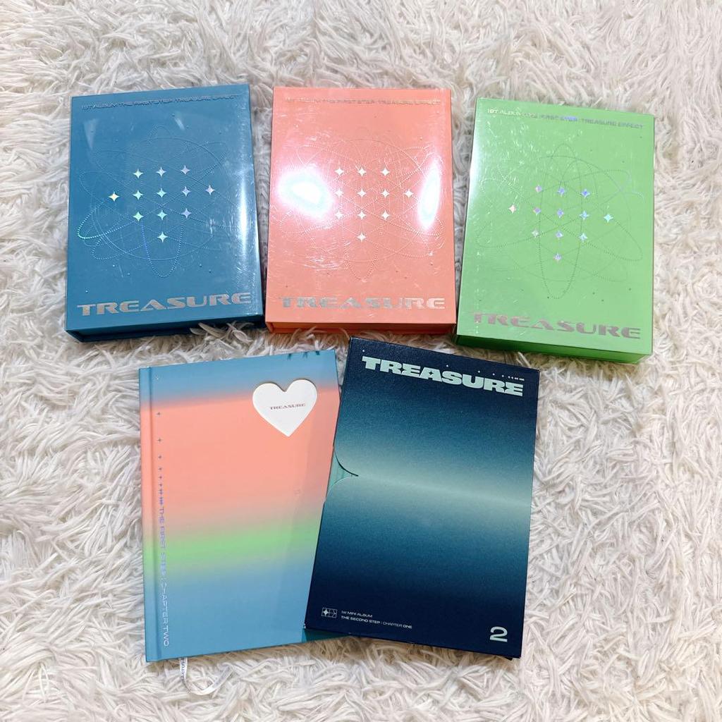 [USED] Treasure Goods Bundle Sale: Penlights, Trading Cards, Albums