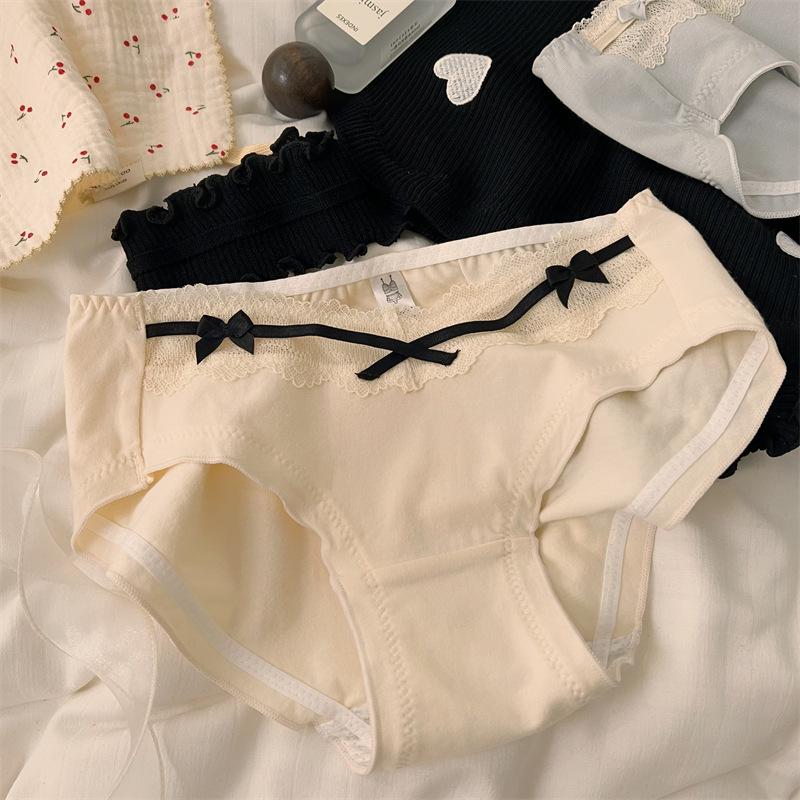 "Women's Pure Cotton Antibacterial Mid-Waist Lace Underwear - Breathable, Large Sizes, Pure Desire Style"