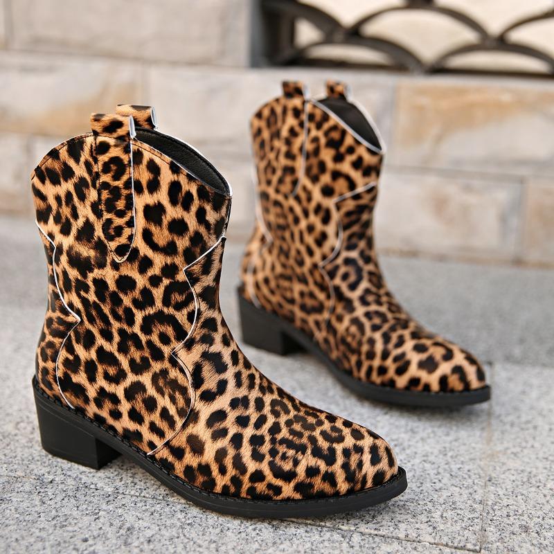 Современные ботинки на квадратном каблуке с щиколоткой, зимняя женская обувь без застежек, распродажа 2024 года, высококачественные лаконичные женские ботинки с острым носком в леопардовом стиле)