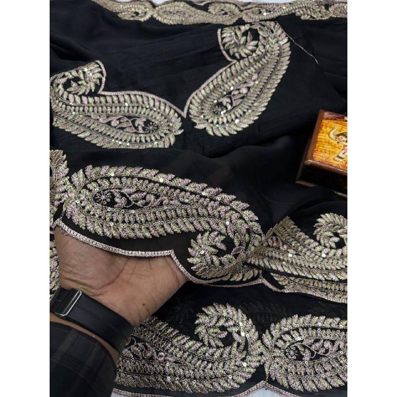 Премиальный шелк Ранголи с паллу, украшенным нитью джари, и вышивкой пайетками 3 мм