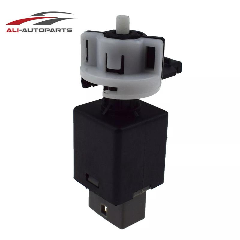 93810-3S700 Brake Light Switch 93810 3S700 For Hyundai Accent i10 i20 Santa Fe Mk3 Tucson Kia Ceed Sorento Sportage 2013-