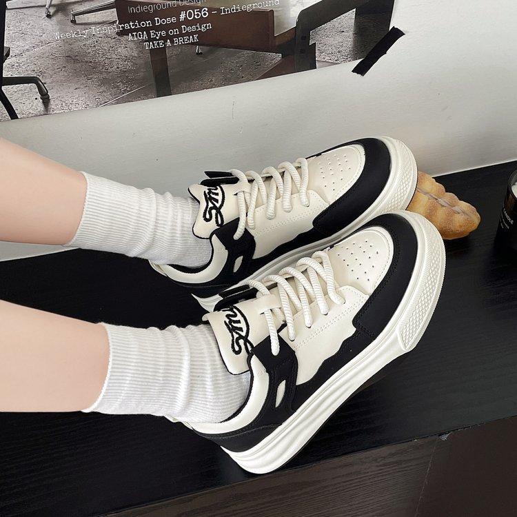 Туфли на платформе белые женские осень 2024 года новые корейские туфли с круглым носком на шнуровке повседневная модная удобная спортивная обувь