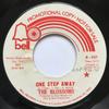 7-дюймовая пластинка BLOSSOMS - One Step Away / Break Your Promise B937PROMO Bell Records 1970 US Soul/Funk б/у