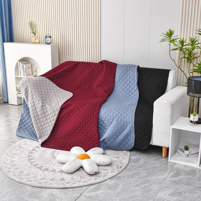 All-Season Universal Non-Slip Pet Pad, 100% Waterproof Impermeable, Dog Bed Mat & Sofa Cover Protector