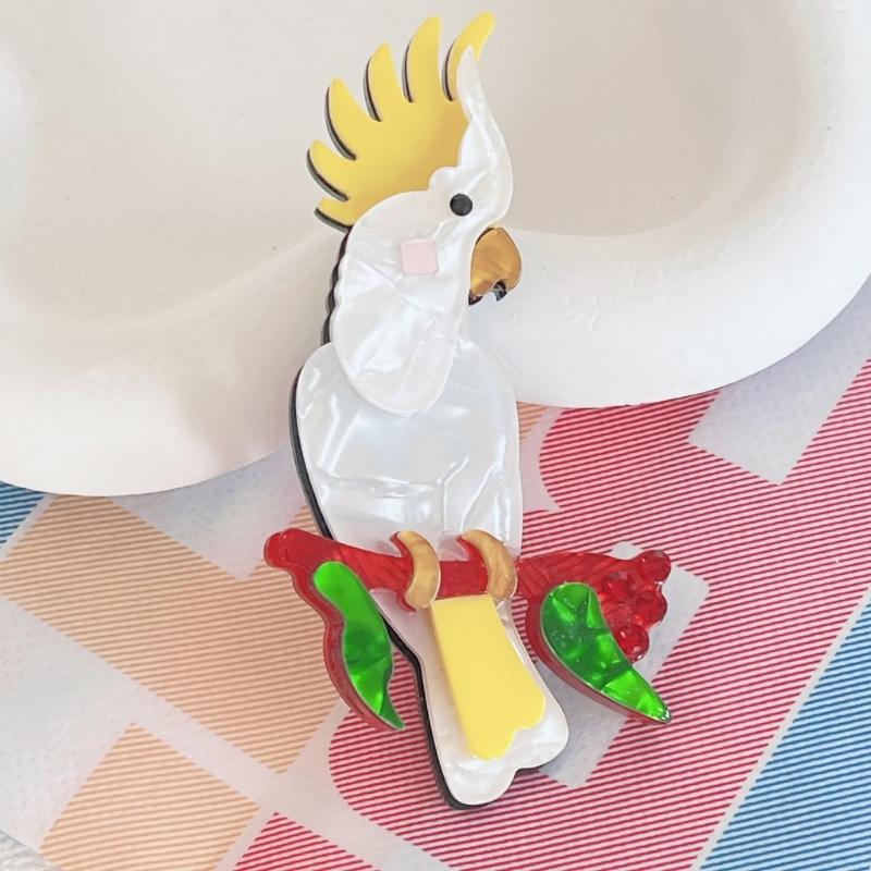 Fashionable Sophisticated Parrot Lapel Pin with Dripping Oil Designs Contrast Accessory for Party Supplies Costumes