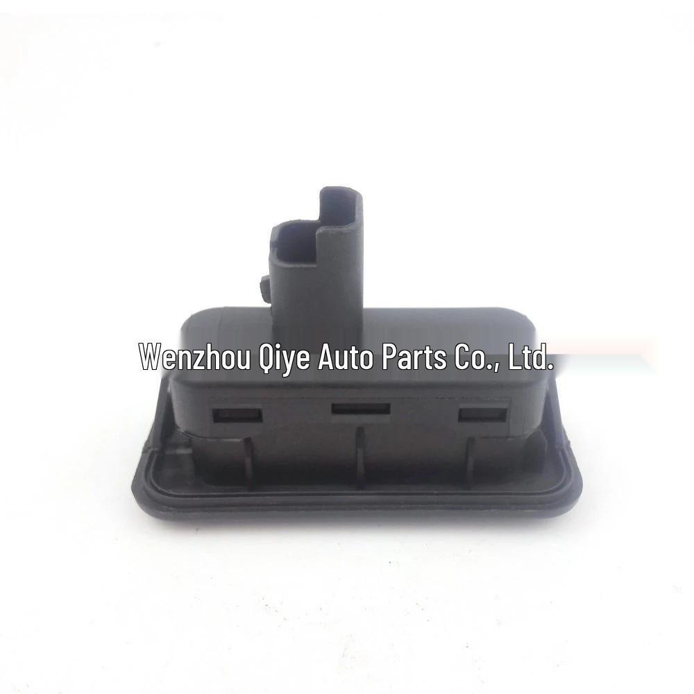 Renault Trunk Tailgate Switch 8200385515 8200076256