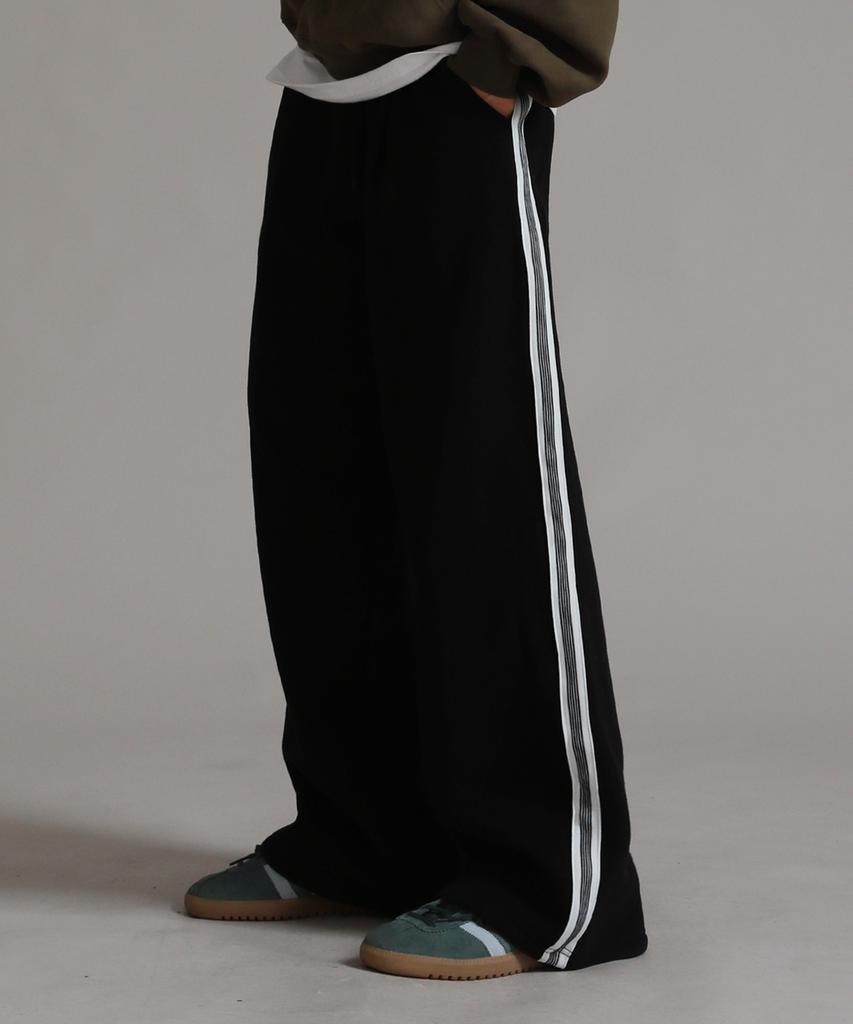 LIKE THE MOST Peach Skin Line Taping Wide Pants_Black