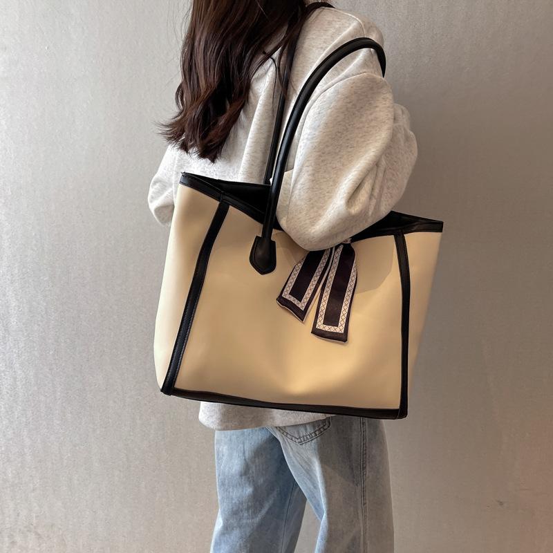 Contrasting Color Large-capacity Bag Women's 2025 New Summer Fashion Texture Commuter Bag Versatile Shoulder Bag Shopping Bag