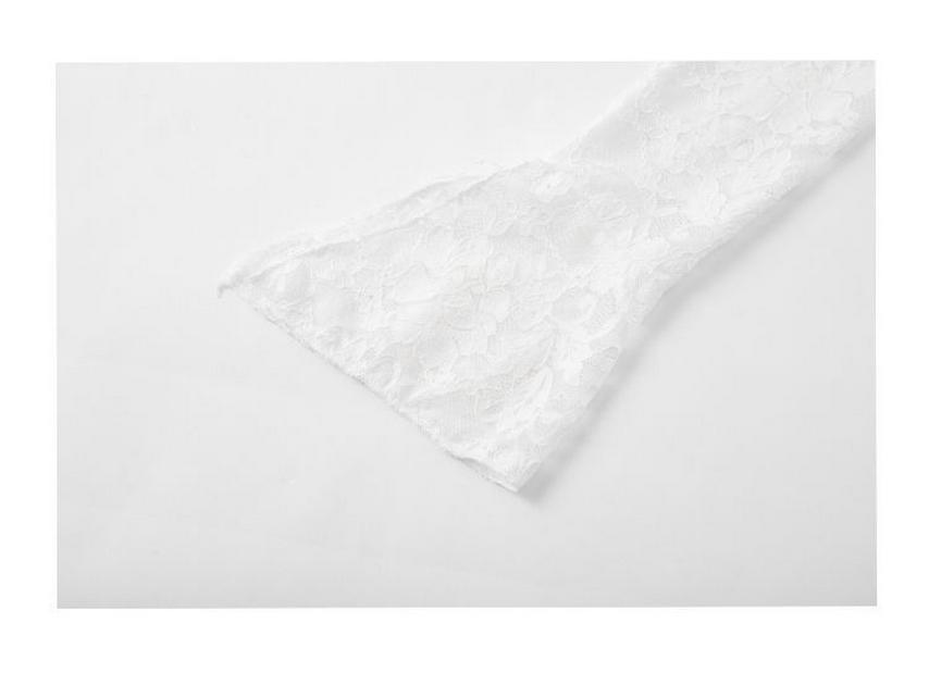 Кружевной топ с V-образным вырезом: Стройнящий, Подчеркивающий талию дизайн