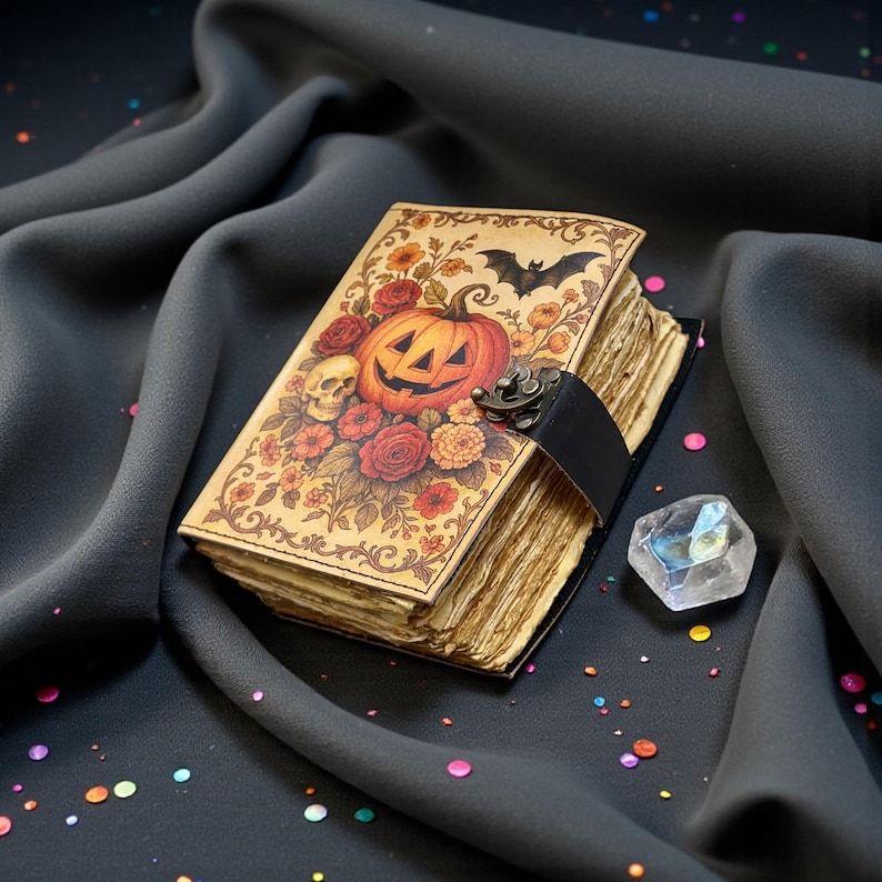 `Ручной работы Хэллоуинская Тыква Кожаный Журнал | Цветочный Колдовской Гримуар Блокнот | Винтажный Блокнот с Замком