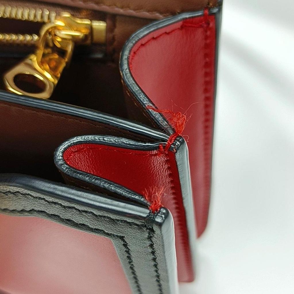 [Pre-Owned] Tb Small Red Leather Shoulder Bag With Gold Hardware - Very Good #N7WZMS