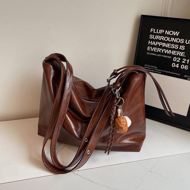 Ielgy Ladies Large-Capacity Glossy Tote Bag High-End Texture Soft Commuter One-Shoulder