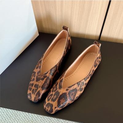 Модные леопардовые женские балетки, лоферы, повседневные неглубокие женские сандалии, летние 2025, модные кроссовки, удобная новая обувь для ходьбы для женщин