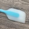 Большая полупрозрачная силиконовая лопатка для торта, одобренная FDA, со встроенным скребком