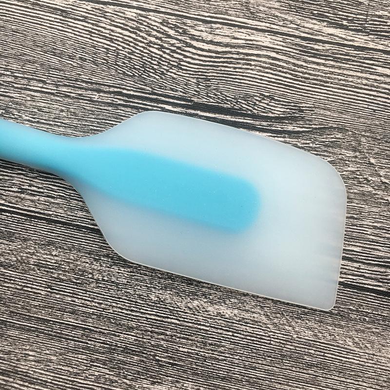 Большая полупрозрачная силиконовая лопатка для торта, одобренная FDA, со встроенным скребком