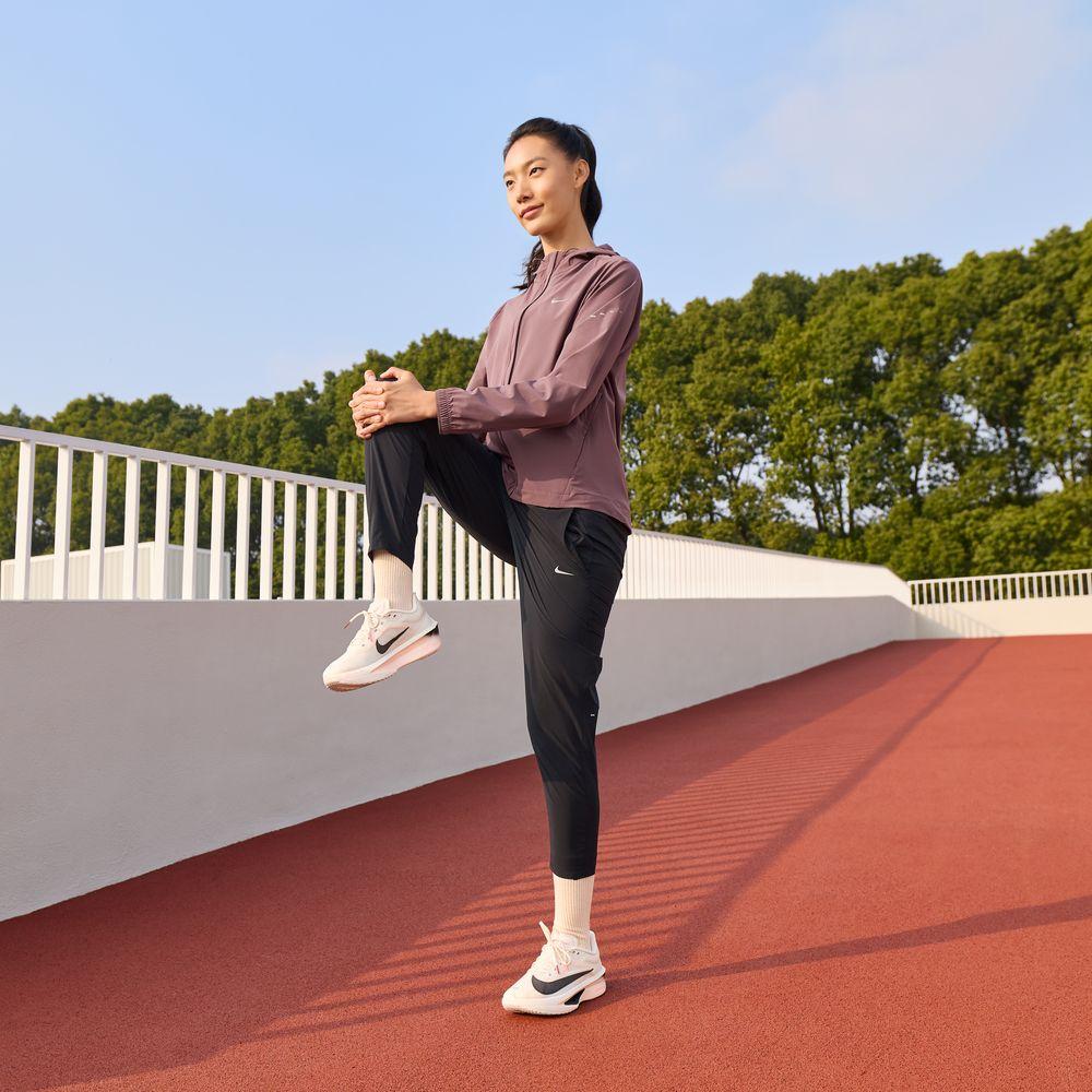 Women's Coat Nike Swoosh FW25 Swift Running Coat Women's
