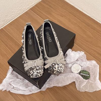 2024 женские весенние новые стильные блестящие дизайнерские простые однотонные туфли на плоской подошве для женщин элегантные платья с бантом в очереди женские туфли