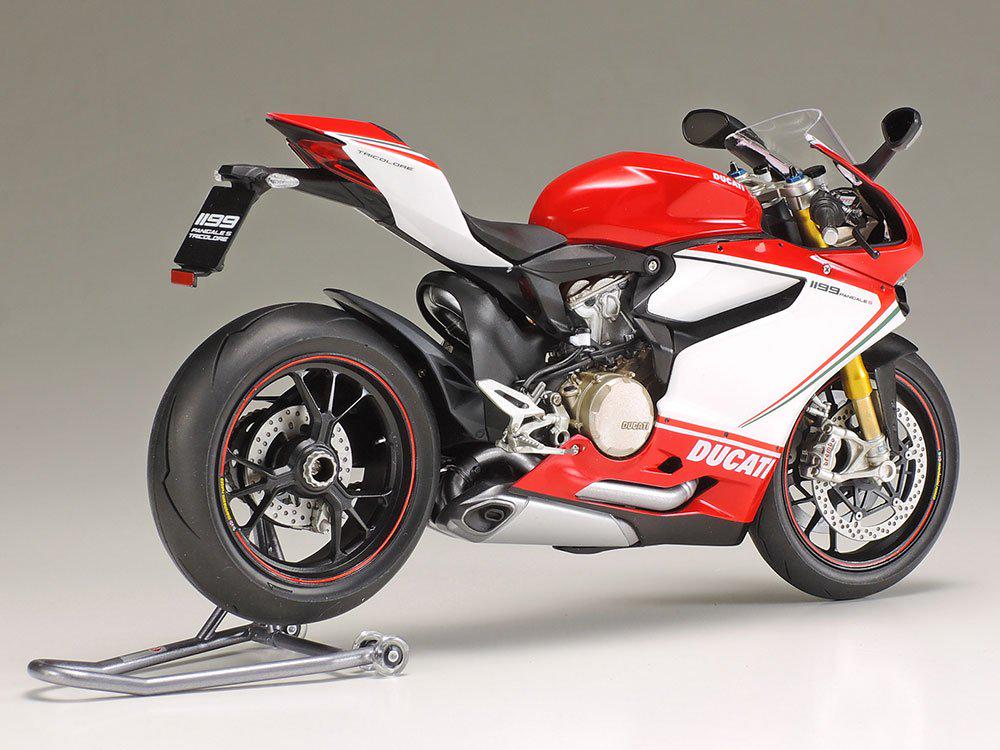 TAMIYA 1/12 Ducati 1199 Panigale S Tricolore Motorcycle Model Kit No.132, Plastic Scale Model 14132