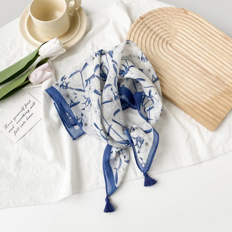 Small Fresh And Sweet Silk Scarf Square Scarf High-End Cute Style With Cotton And Linen Small Square Scarf Women'S Scarf Fringed Pendant