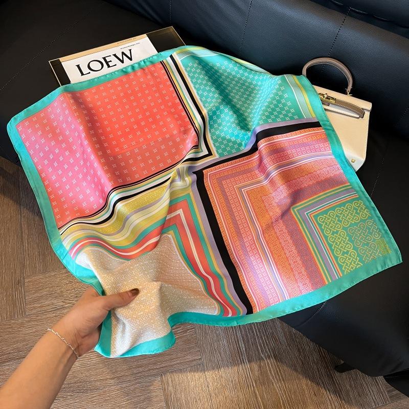 Spring and summer square scarf Korean version of women's scarf decorative binding wrist exquisite foreign style neck protection windproof headscarf
