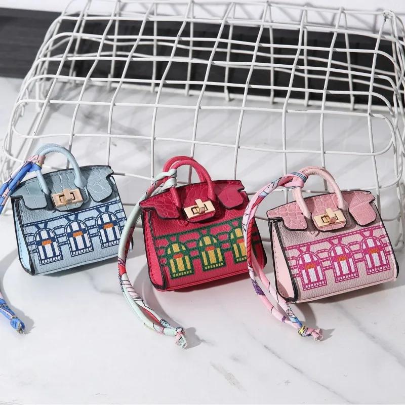 Мини-сумка Подвеска Дом Маленькая сумка Новая мода Подвеска Рот Красный конверт Наушники Ключ Устава