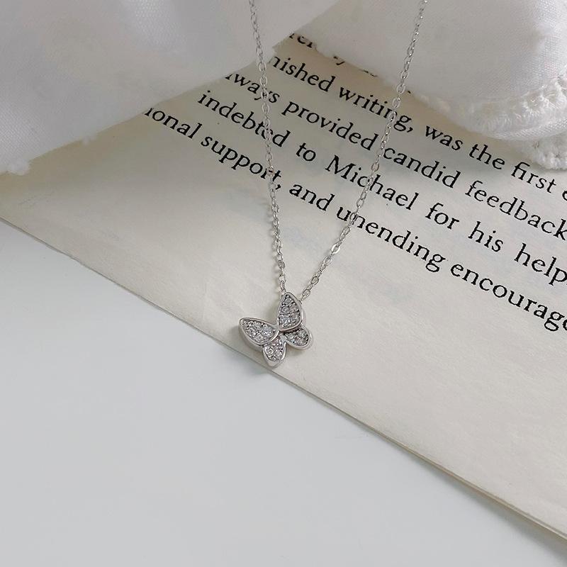 Ожерелье-бабочка с современным дизайном и универсальным повседневным стилем, свежая и артистичная женская ключичная цепочка