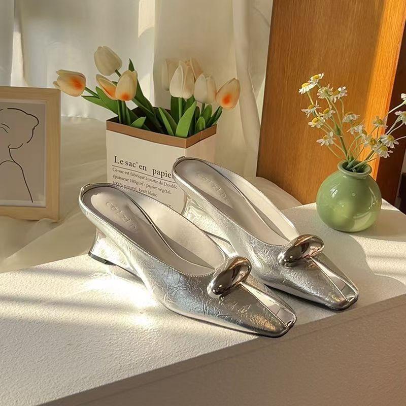 Slippers Women's Spring and Summer 2025 New French Celebrity Metal Buckle Fish Mouth Square Head Sexy Sandals Wear High Heels